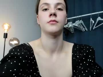 webcam girl _hellsbells_ image #7131325
