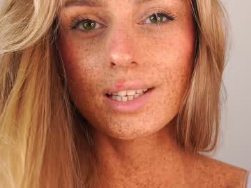 webcam girl artease image #8204676