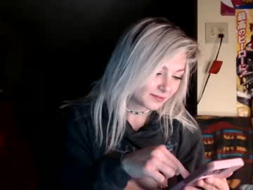 webcam girl kipsy420 image #3107975