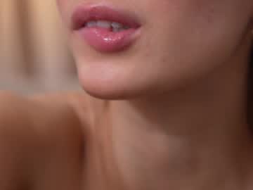 webcam girl refined_style image #8689240