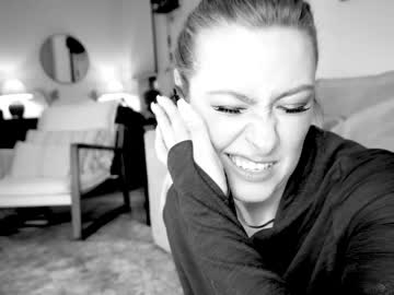 webcam girl x_lily_x image #7037244