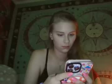 webcam girl stonerbabe1313 image #8402005