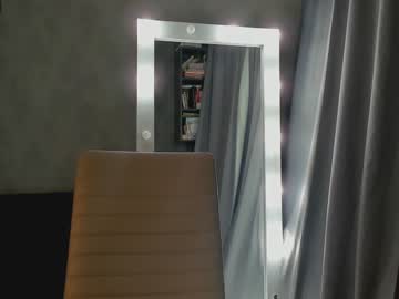 webcam girl tia__moon image #6427321