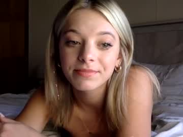 webcam girl coryraine1 image #4335217