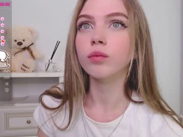 webcam girl small_blondee image #3081822