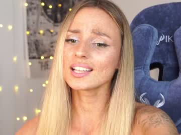 webcam girl artease image #5263097