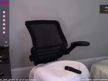 webcam couple mari_and_jandro image #106277