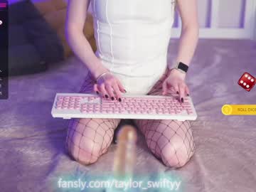 webcam girl _taylor_swift image #1712556