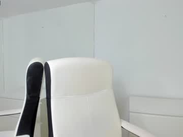 webcam girl ingridblondy94 image #2239887