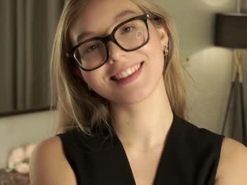 webcam girl gillianelletson image #8417180
