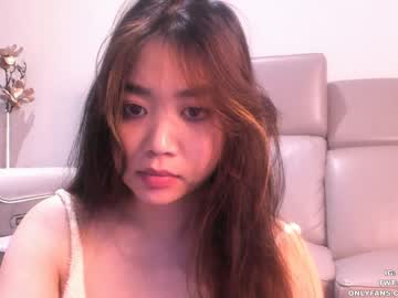 webcam girl clara_chan image #1643056