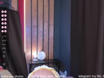 webcam girl blue_eye_twinkle image #7005139