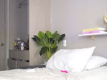 webcam girl veroniqe_lounge image #7693704