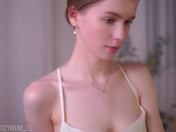 webcam girl brave_journey image #9134059