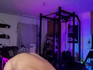 webcam man browneyedmuscleboy32 image #7484667