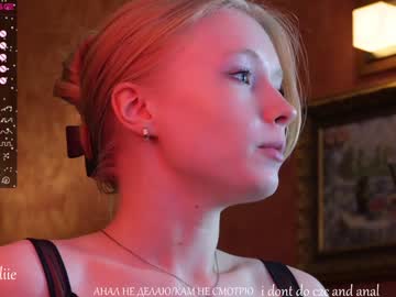 webcam girl bestblondiiecb image #4141239