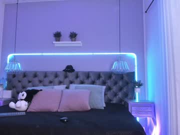 webcam girl naomii_soto image #8291861