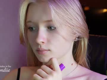 webcam girl bestblondiiecb image #3827130