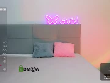 webcam girl small_blondee image #4676186