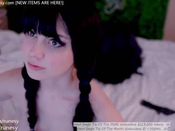 webcam girl runesy image #4915918