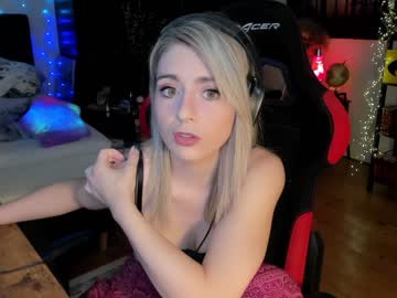 webcam girl kimilee22 image #4891354