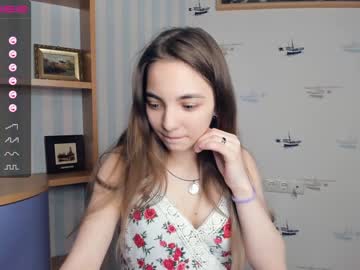 webcam girl shy_media image #4381478