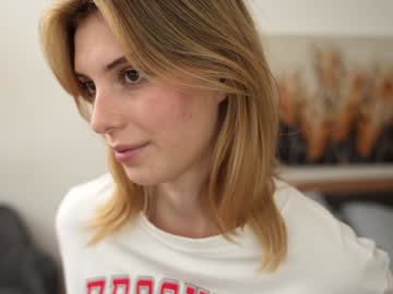 webcam girl refined_style image #7688082