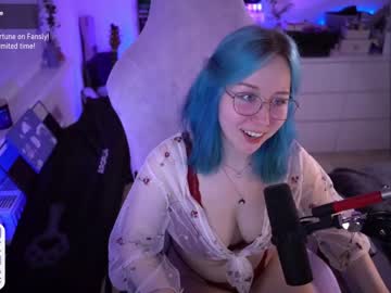 webcam girl blue_mooncat image #6993851