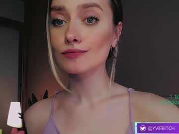 webcam girl _yvie_ image #3897405