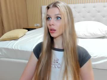 webcam couple mila_polly_and_forester image #8312872
