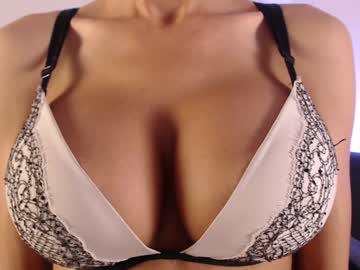webcam girl holy_crap__ image #4698280