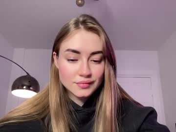 webcam girl strawberryjamx image #3391862
