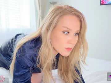 webcam girl myassistant image #7364619