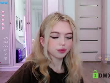 webcam girl small_blondee image #3436650