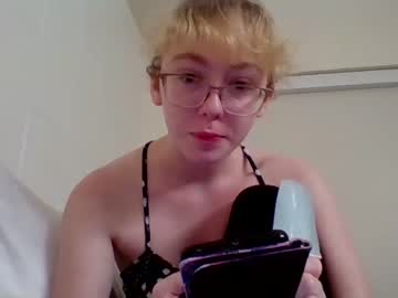 webcam girl blonde_katie image #5878303