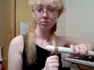 webcam girl blonde_katie image #6213575