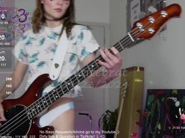 webcam girl petitebrat image #7893503