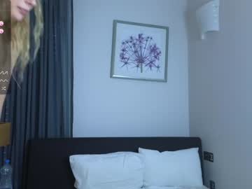 webcam girl sky_magic image #5342570