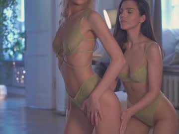 webcam girl _2strangers image #7711538