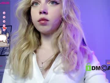 webcam girl small_blondee image #3610313