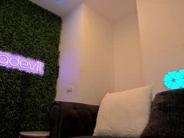 webcam girl hotfallingdevil image #8301409