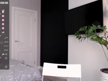 webcam girl small_blondee image #1926294