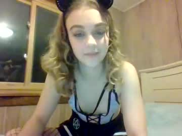 webcam girl adrienna420 image #5713880
