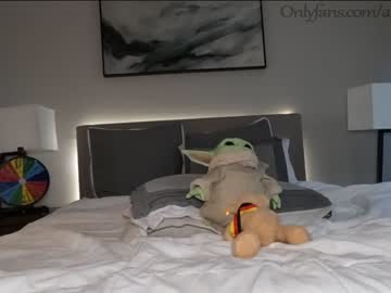 webcam couple ari_lovexo image #1749036