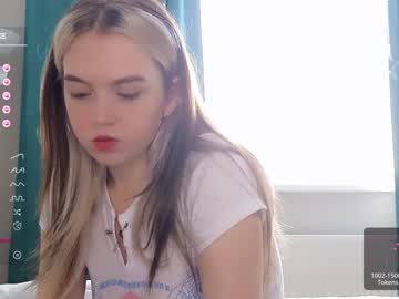 webcam girl small_blondee image #5276567