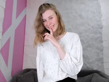 webcam girl lesley__moon image #4375110