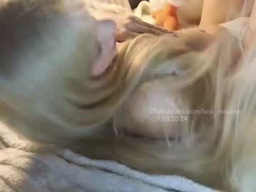 webcam girl lesi_moonie image #7823560