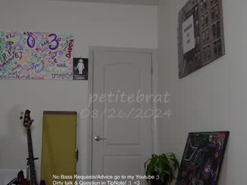 webcam girl petitebrat image #7708486