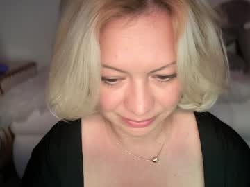 webcam girl kiradivine image #9383356