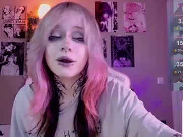 webcam girl lollyshy__ image #8880665
